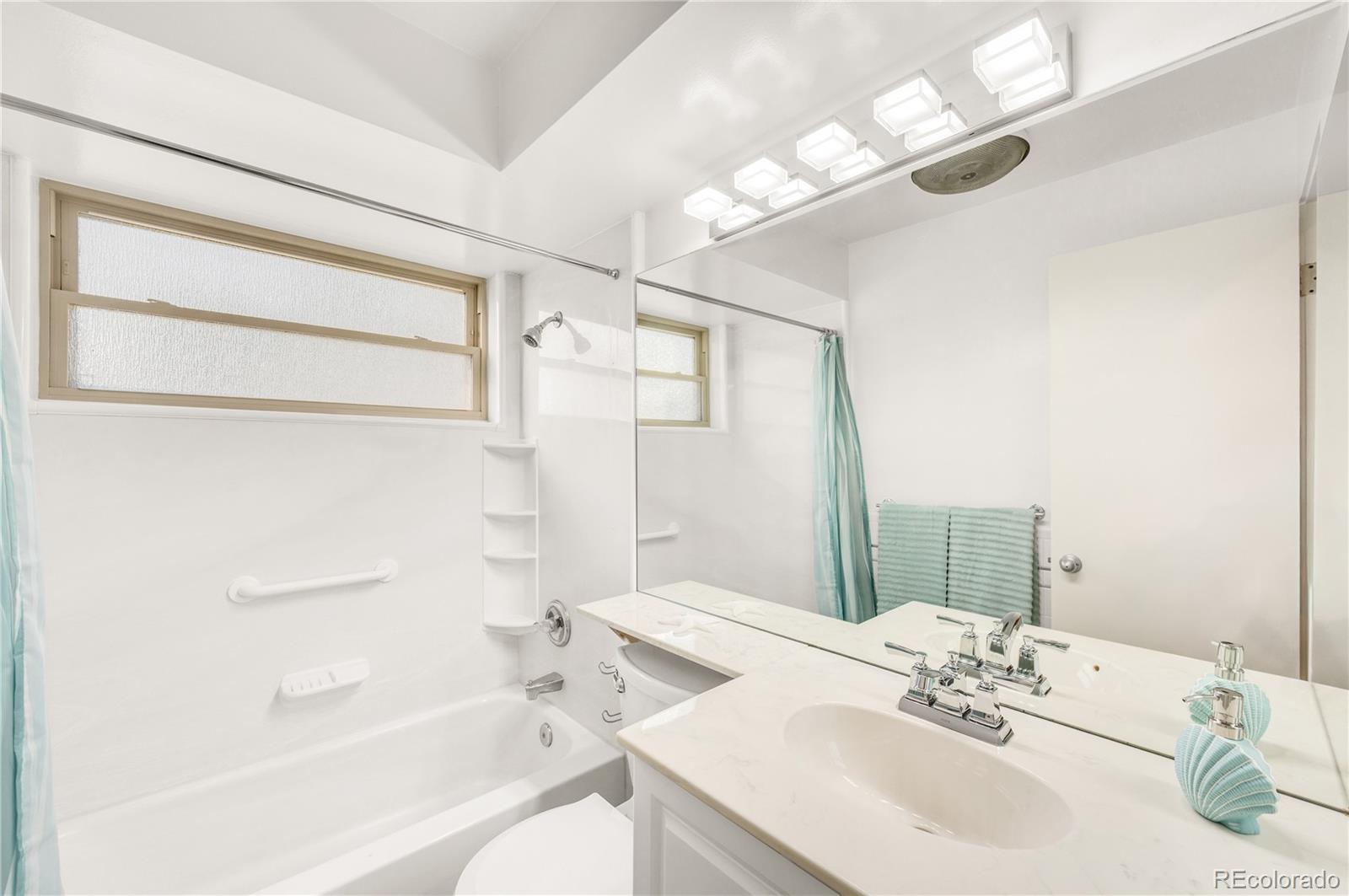 MLS Image #15 for 897  glencoe street,denver, Colorado