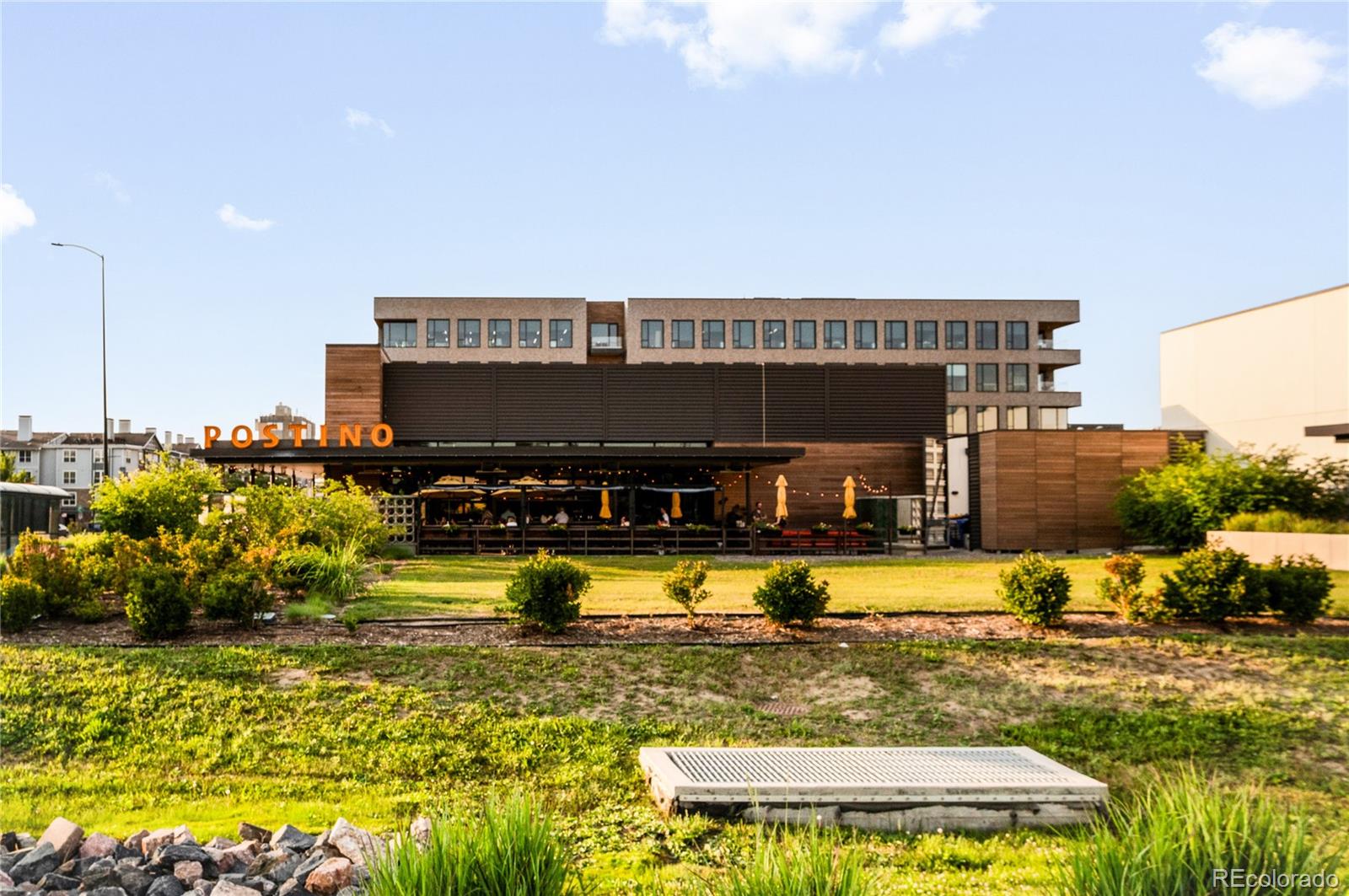 MLS Image #24 for 897  glencoe street,denver, Colorado