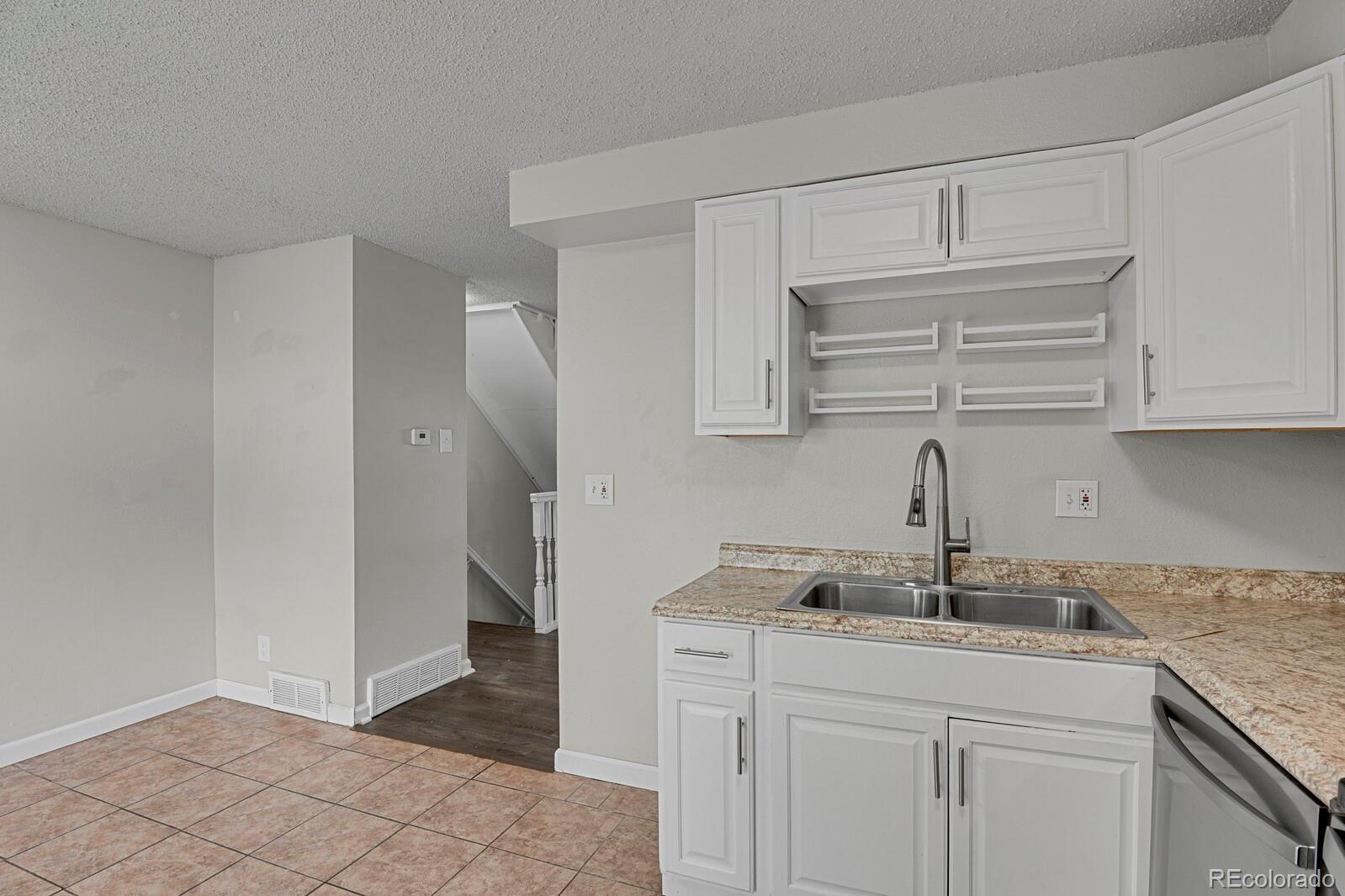 MLS Image #3 for 14053 e bails place,aurora, Colorado