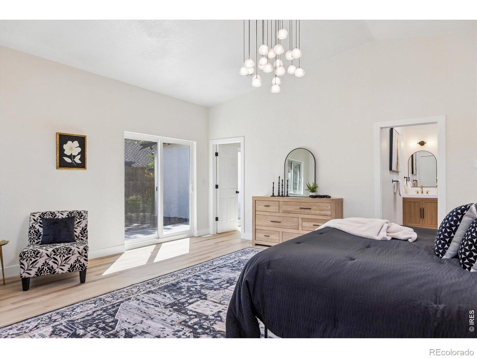 MLS Image #13 for 2260  leyden street,denver, Colorado