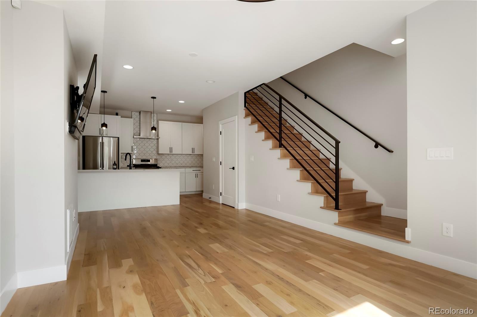 MLS Image #6 for 1385  raleigh street 101,denver, Colorado