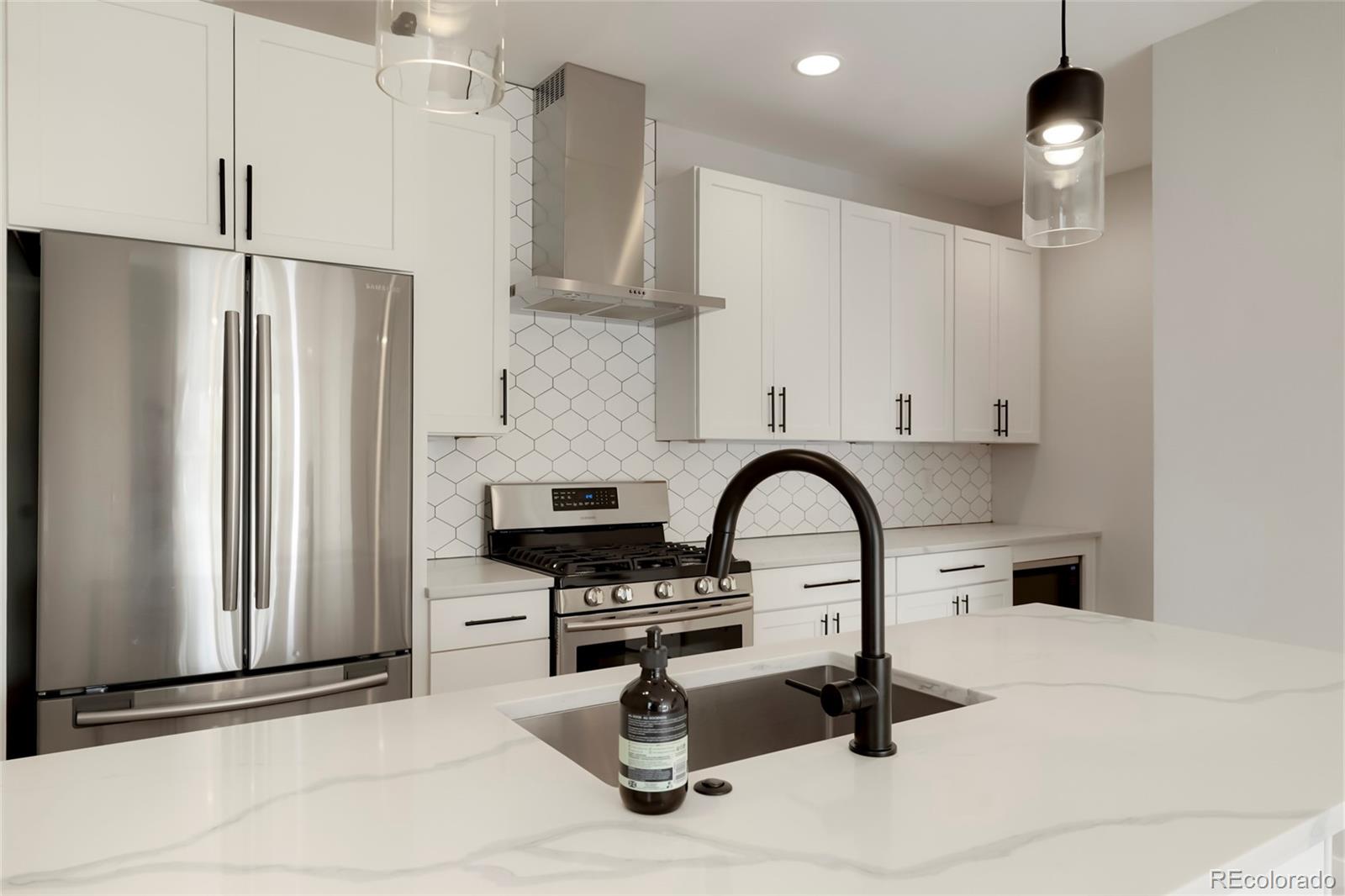 MLS Image #9 for 1385  raleigh street 101,denver, Colorado