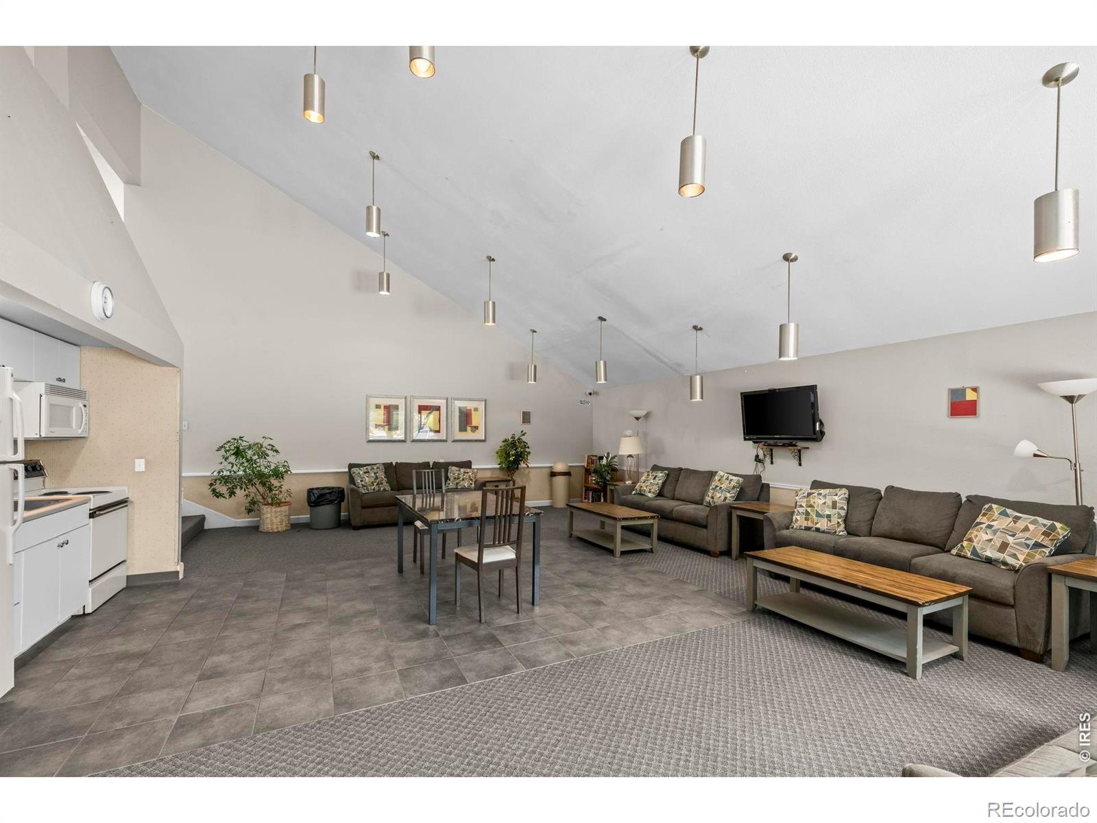 MLS Image #15 for 3121 s tamarac drive,denver, Colorado