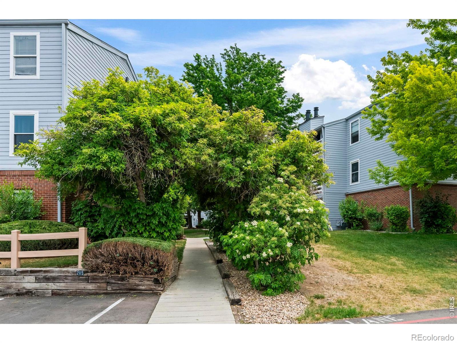 MLS Image #17 for 3121 s tamarac drive,denver, Colorado