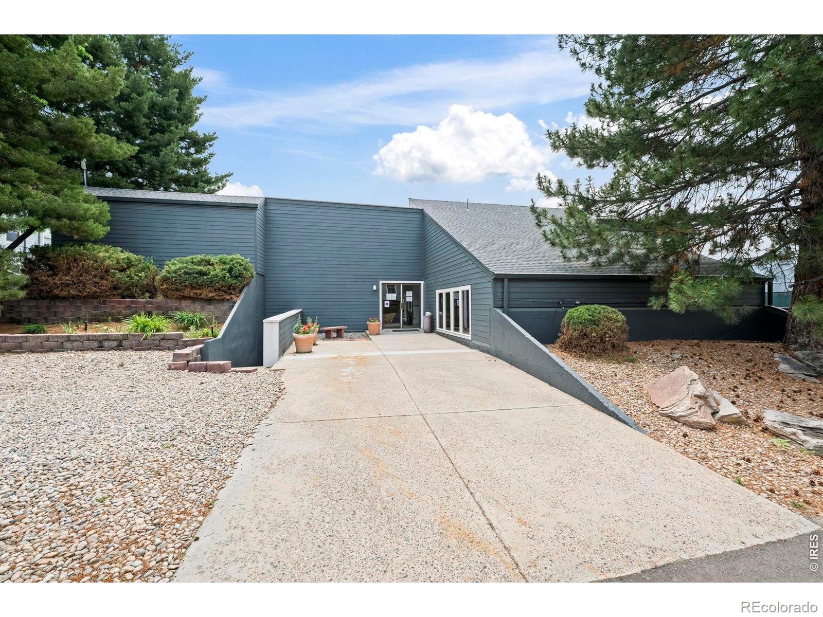 MLS Image #18 for 3121 s tamarac drive,denver, Colorado