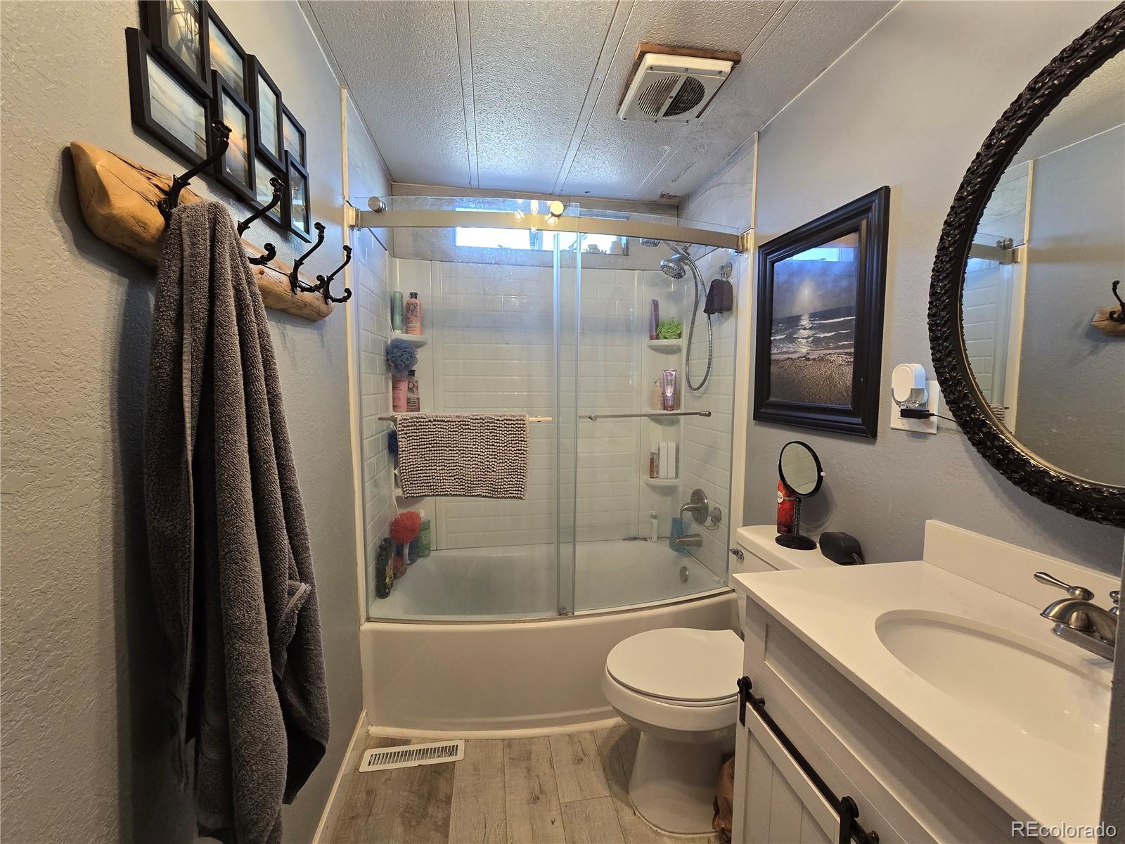 MLS Image #10 for 210  oak street,log lane village, Colorado