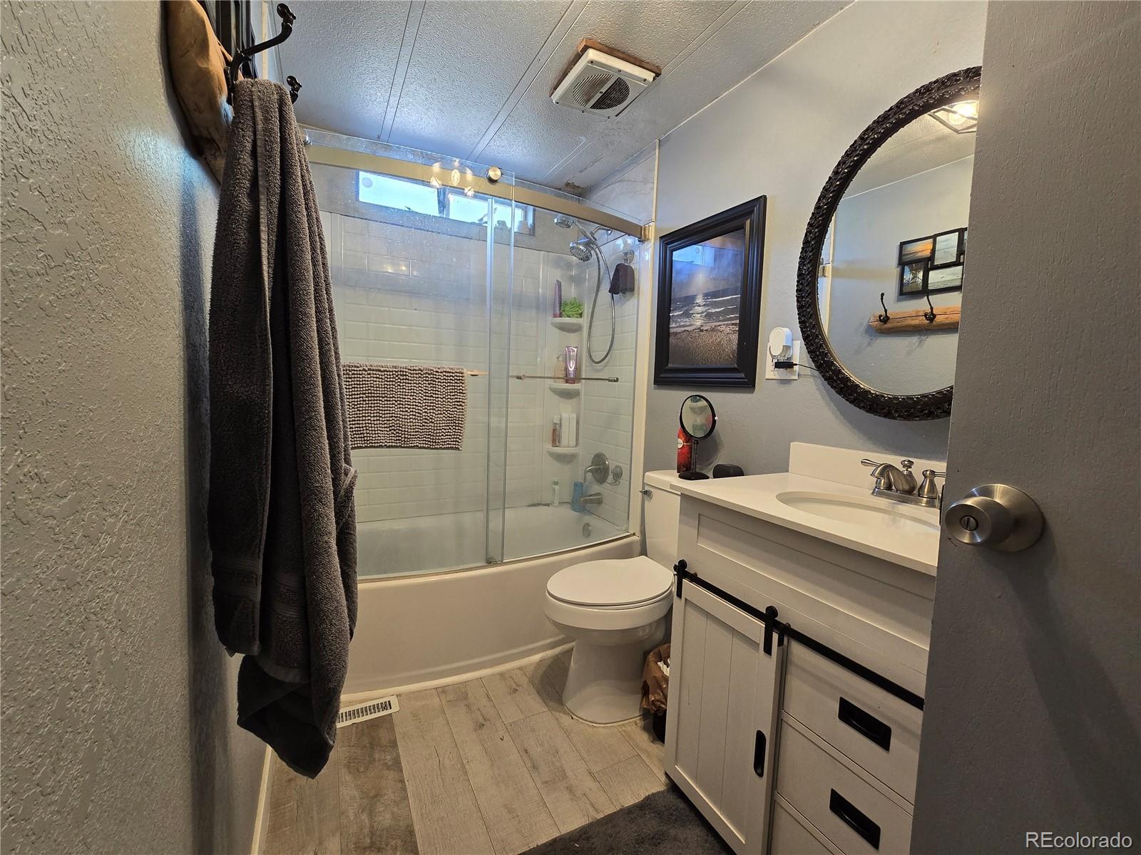 MLS Image #11 for 210  oak street,log lane village, Colorado