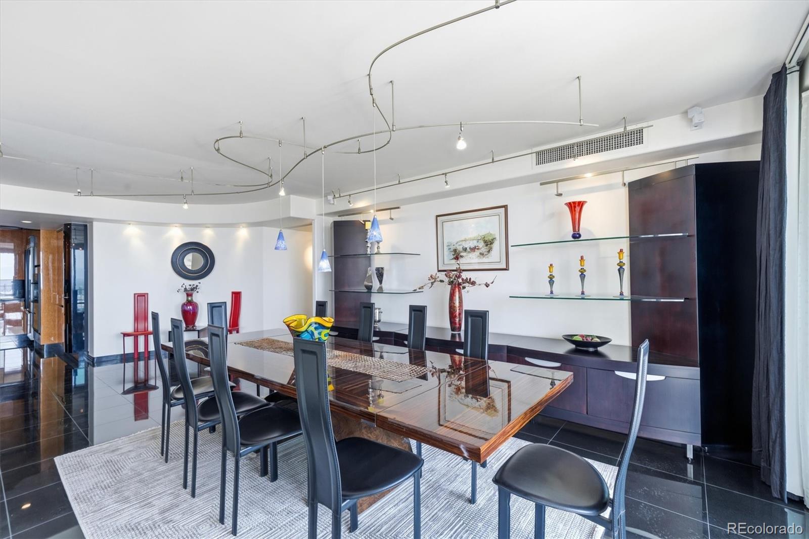 MLS Image #13 for 1020  15th street,denver, Colorado