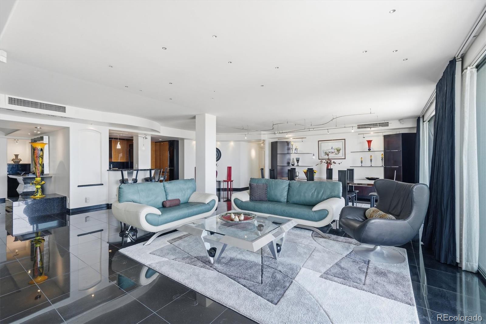 MLS Image #16 for 1020  15th street,denver, Colorado