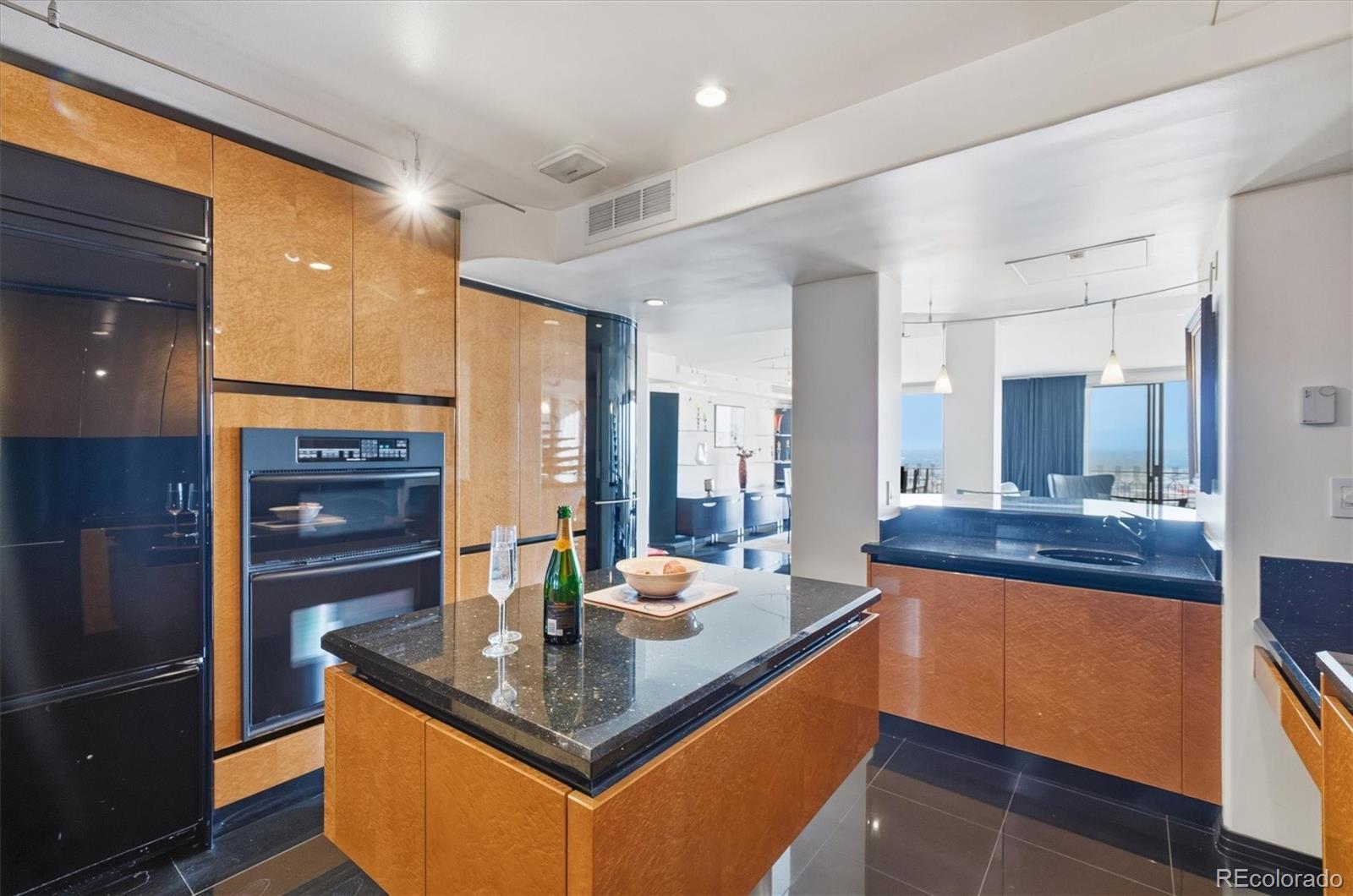 MLS Image #7 for 1020  15th street,denver, Colorado