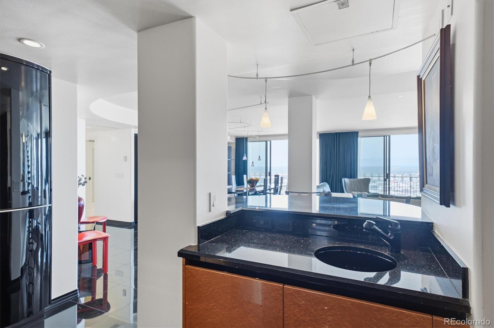 MLS Image #8 for 1020  15th street,denver, Colorado