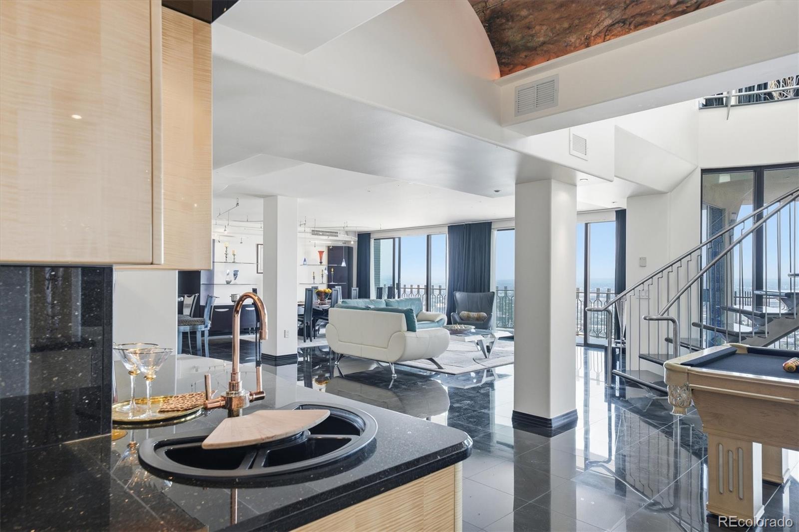 MLS Image #9 for 1020  15th street,denver, Colorado