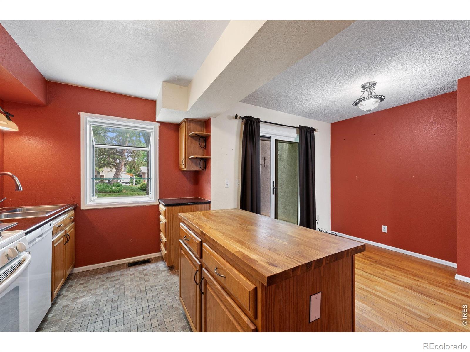 MLS Image #11 for 2243  emery street,longmont, Colorado