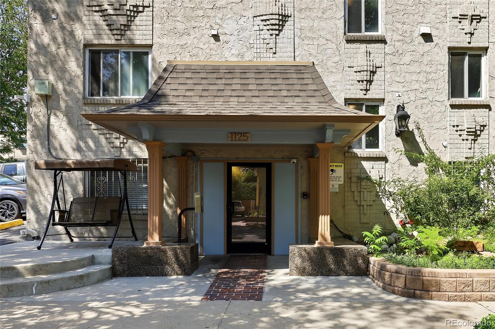 MLS Image #3 for 1125 n washington street,denver, Colorado