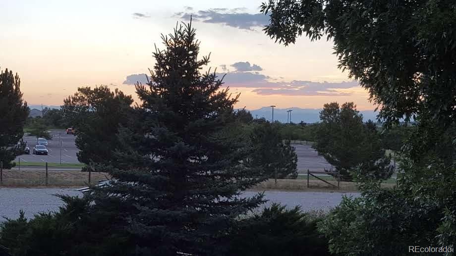 MLS Image #3 for 6803 s liver pool street,centennial, Colorado