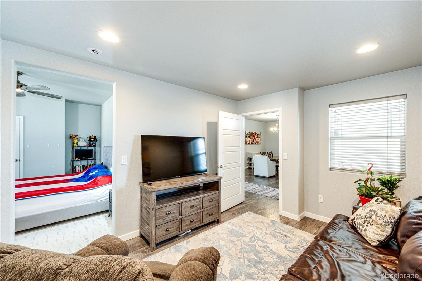 MLS Image #15 for 2058  walnut creek court,colorado springs, Colorado