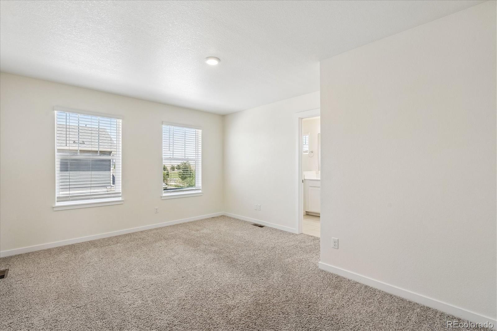 MLS Image #12 for 21891 e 7th avenue,aurora, Colorado