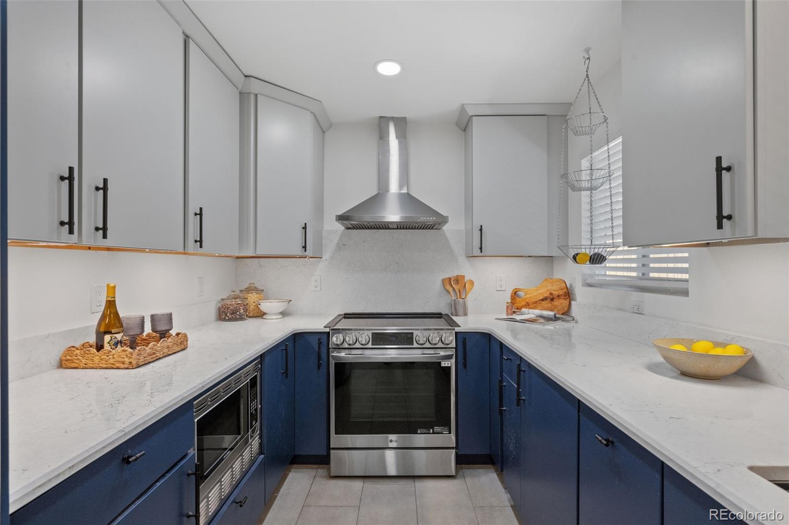 MLS Image #4 for 2740 s madison street,denver, Colorado
