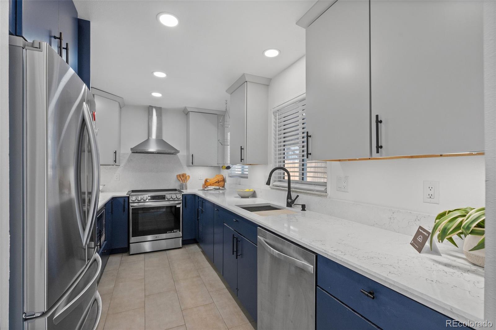 MLS Image #6 for 2740 s madison street,denver, Colorado