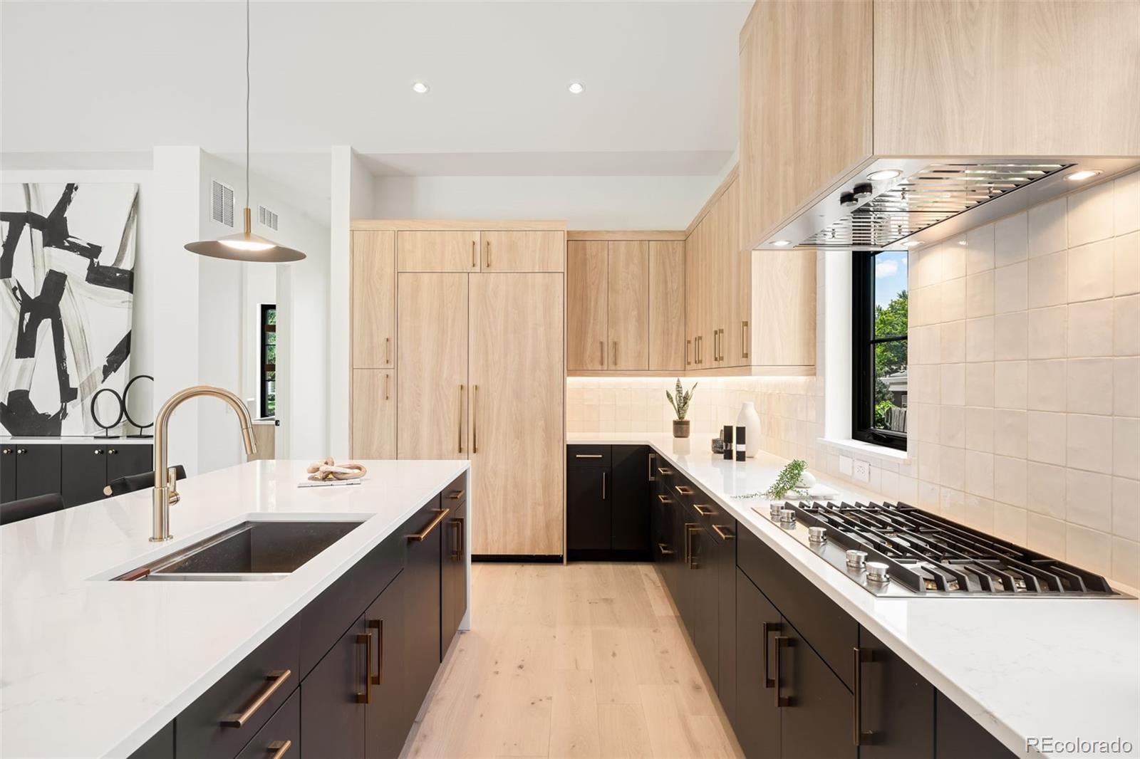 MLS Image #10 for 3360 s dexter street,denver, Colorado