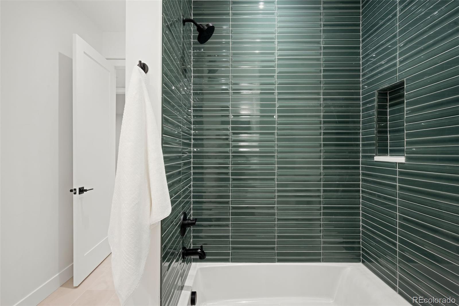 MLS Image #28 for 3360 s dexter street,denver, Colorado