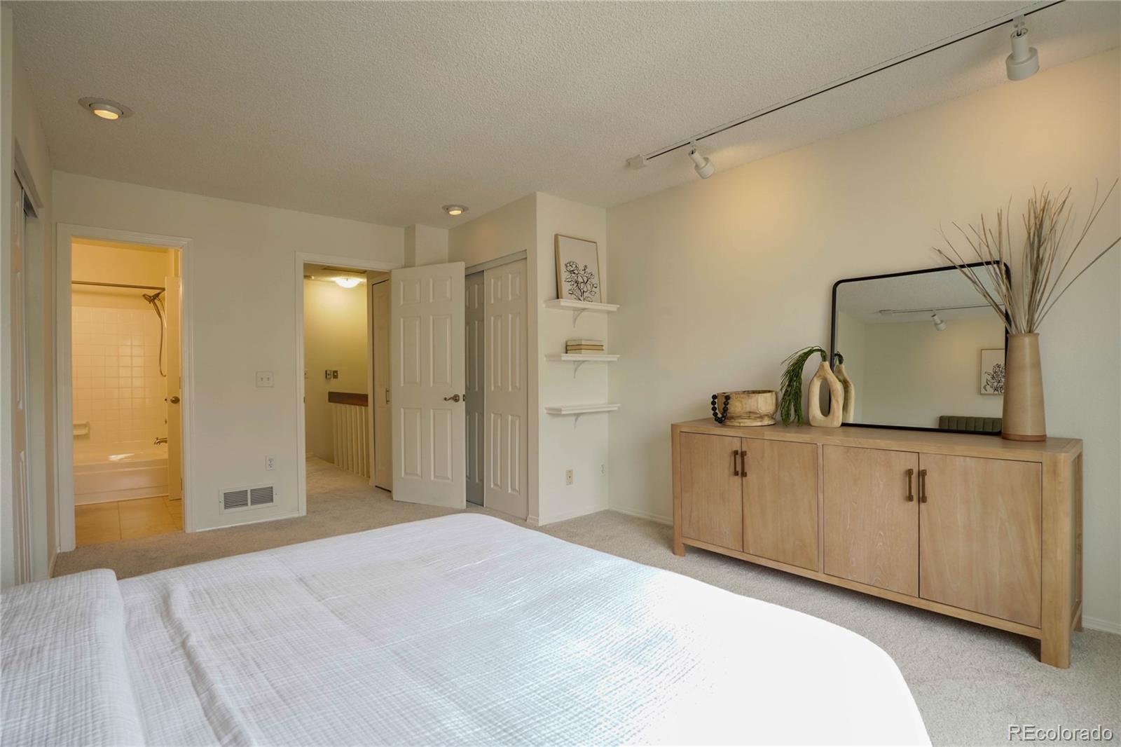 MLS Image #13 for 1699 s trenton street,denver, Colorado