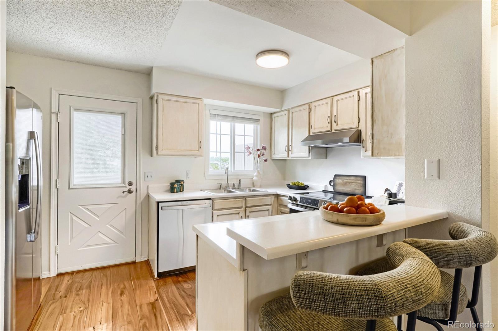 MLS Image #9 for 1699 s trenton street,denver, Colorado