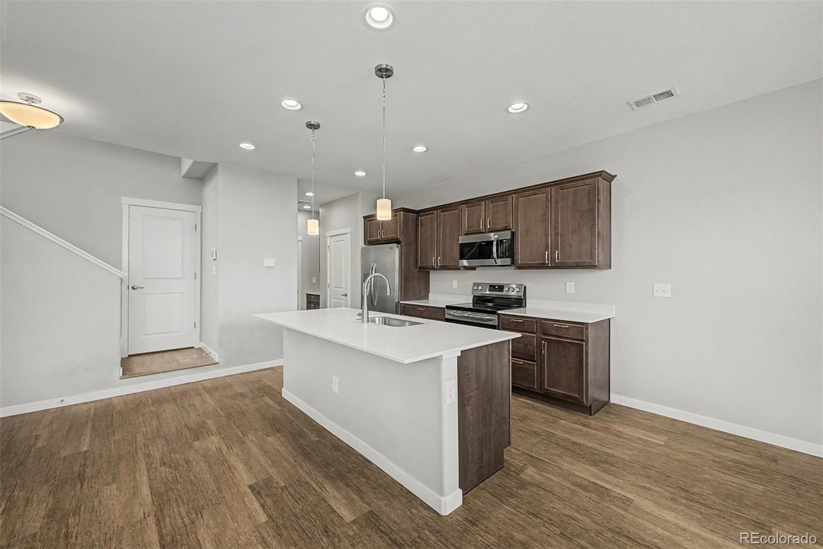 MLS Image #8 for 9729  albion lane,denver, Colorado