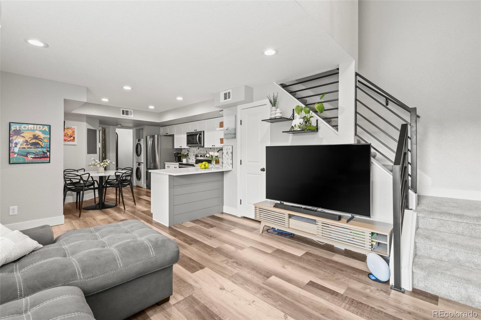 MLS Image #1 for 932 s dearborn way 11,aurora, Colorado