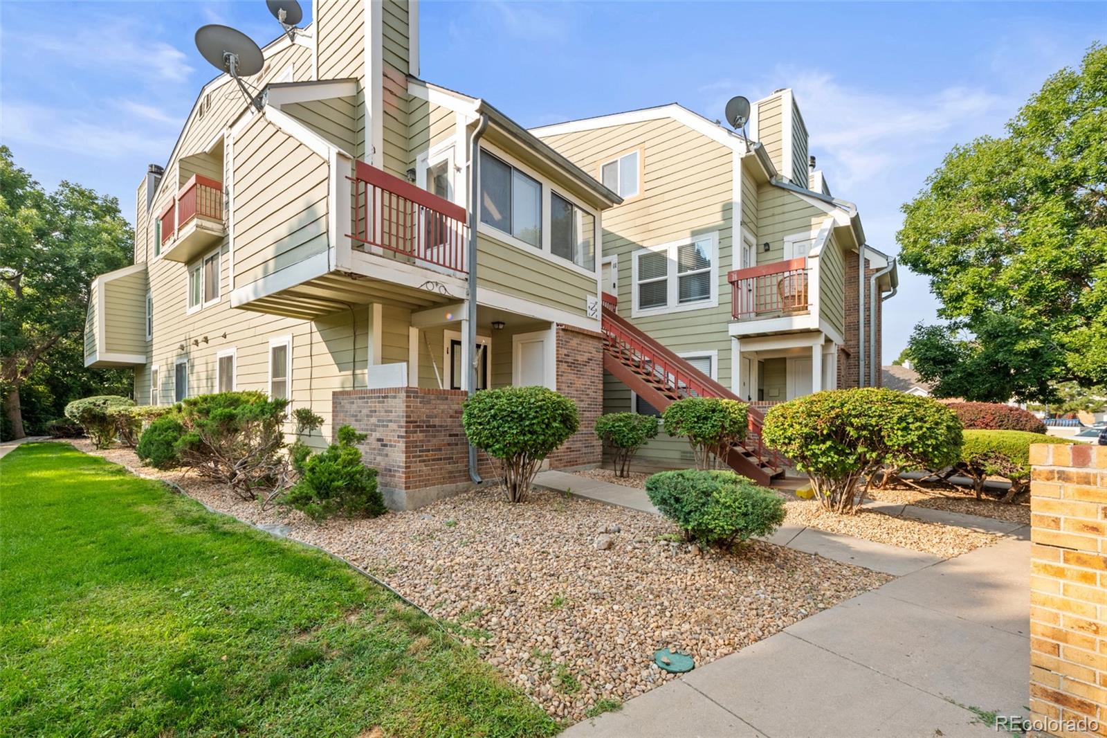 MLS Image #11 for 932 s dearborn way 11,aurora, Colorado