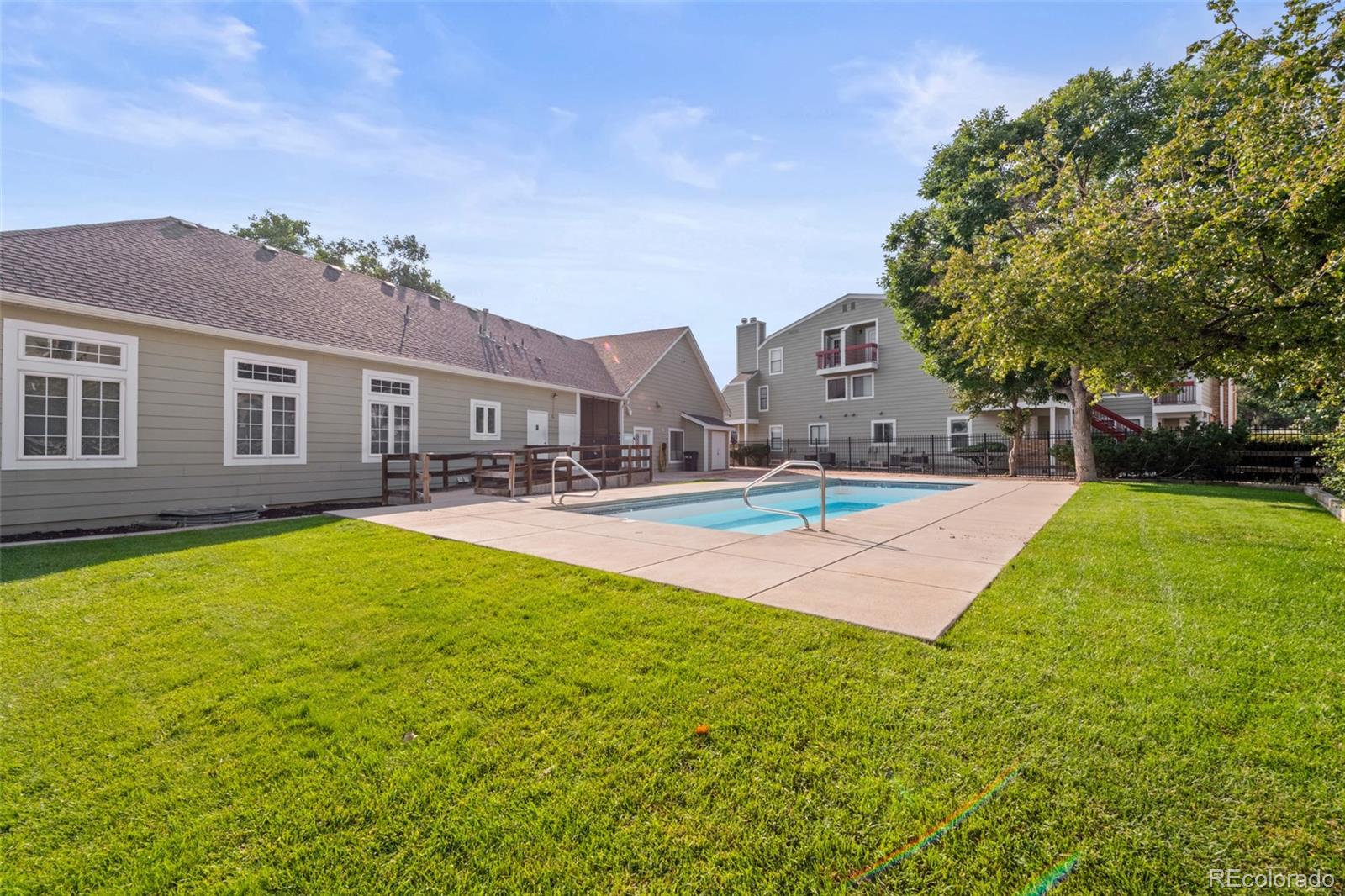 MLS Image #13 for 932 s dearborn way 11,aurora, Colorado