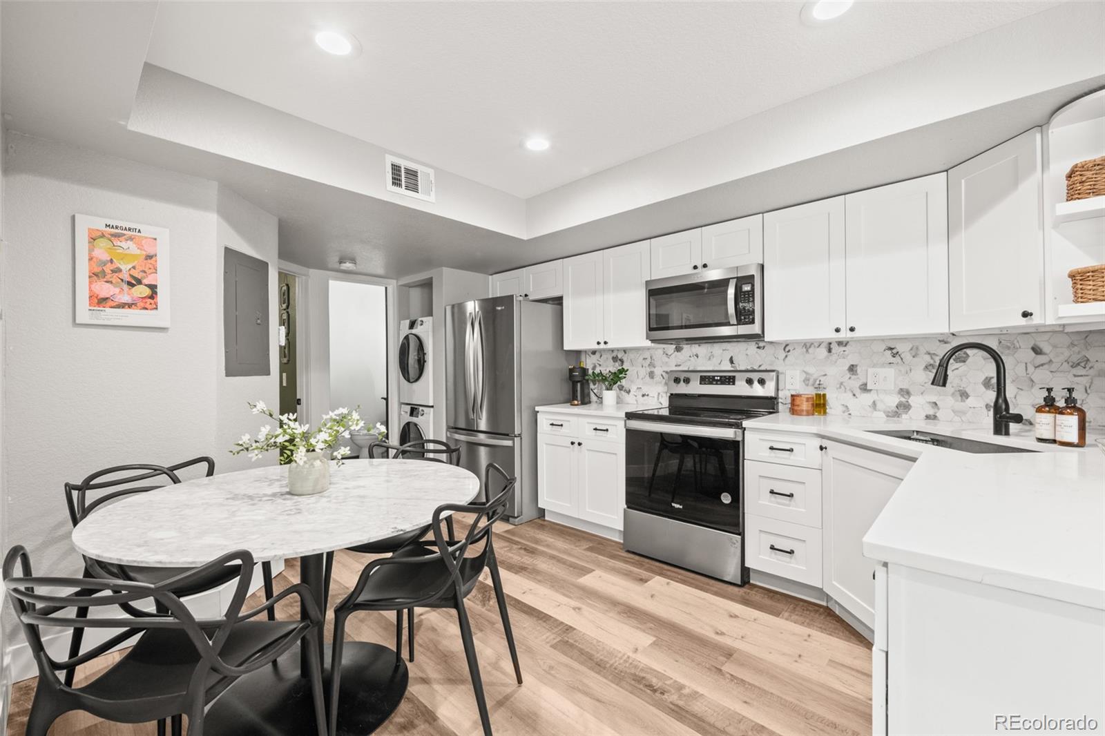 MLS Image #5 for 932 s dearborn way 11,aurora, Colorado