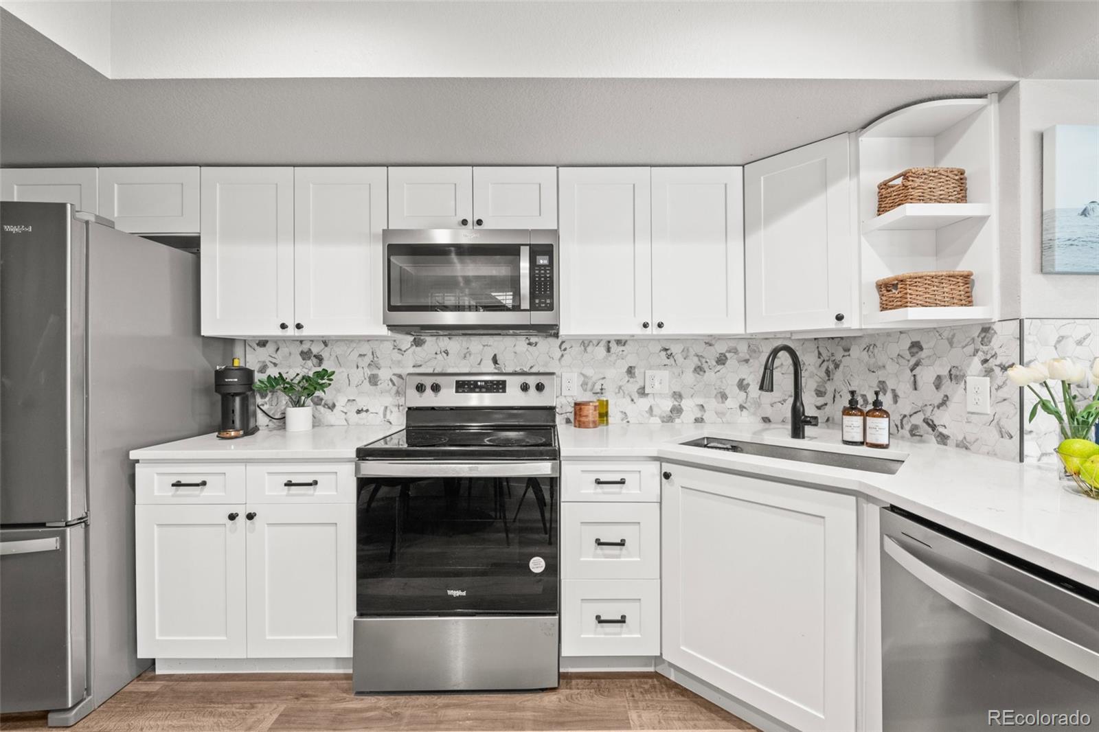 MLS Image #6 for 932 s dearborn way 11,aurora, Colorado
