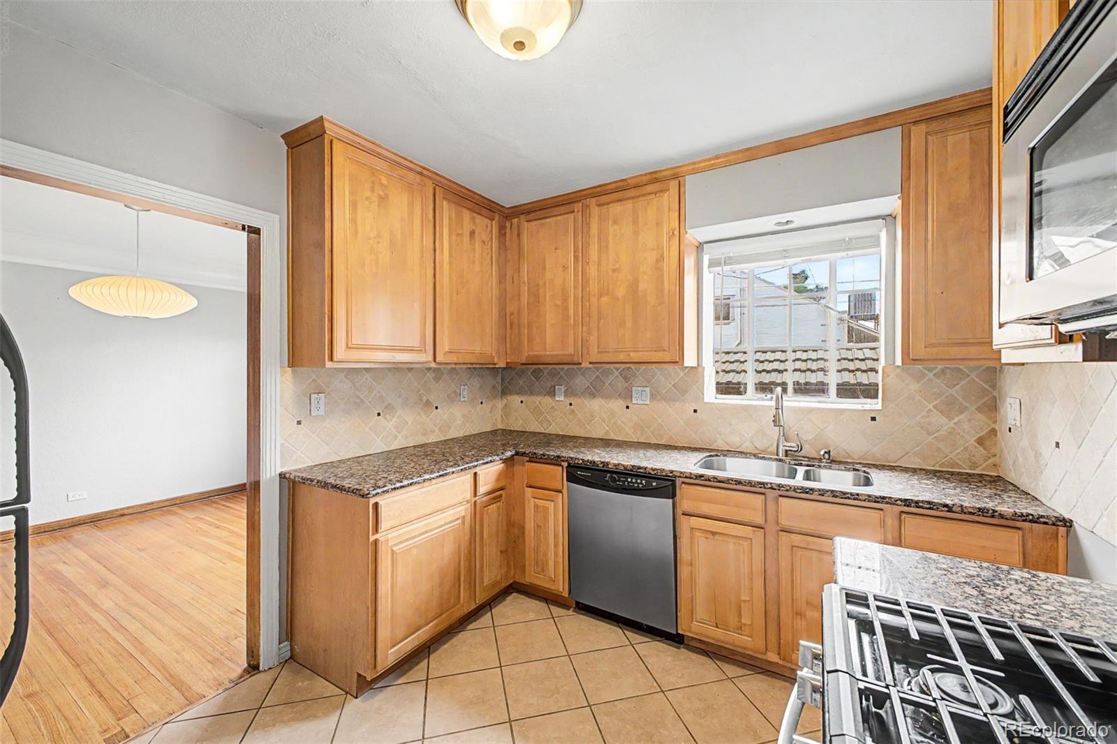 MLS Image #14 for 1405  dexter street,denver, Colorado