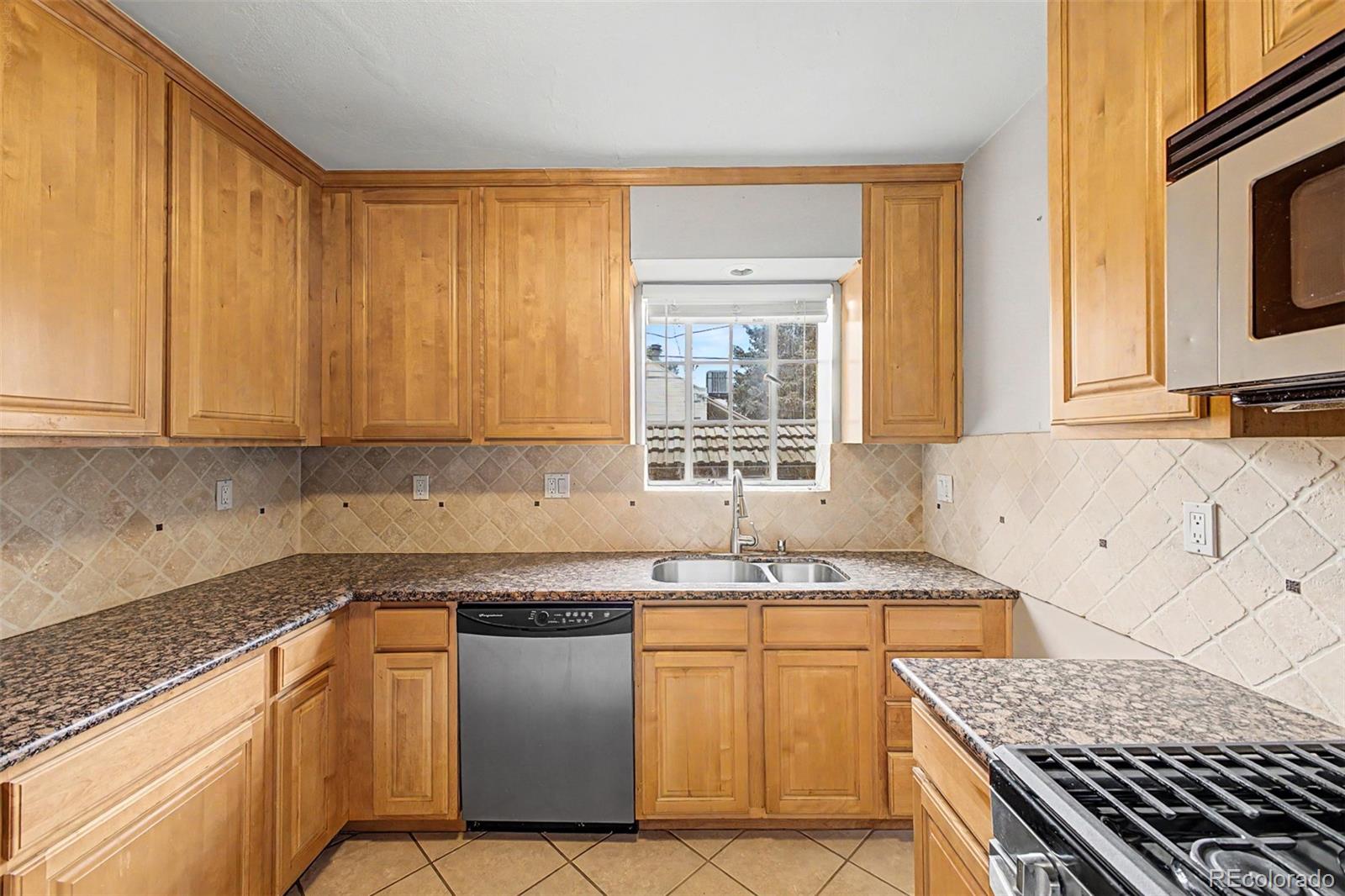 MLS Image #15 for 1405  dexter street,denver, Colorado