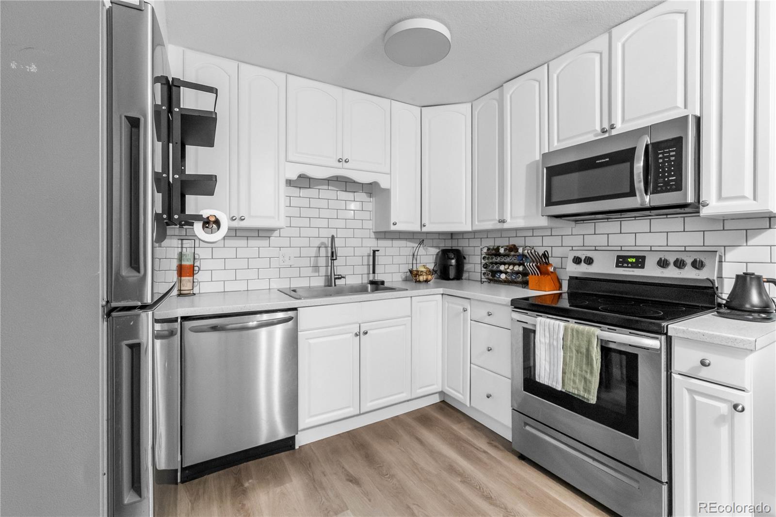 MLS Image #2 for 4365  drummond ,colorado springs, Colorado