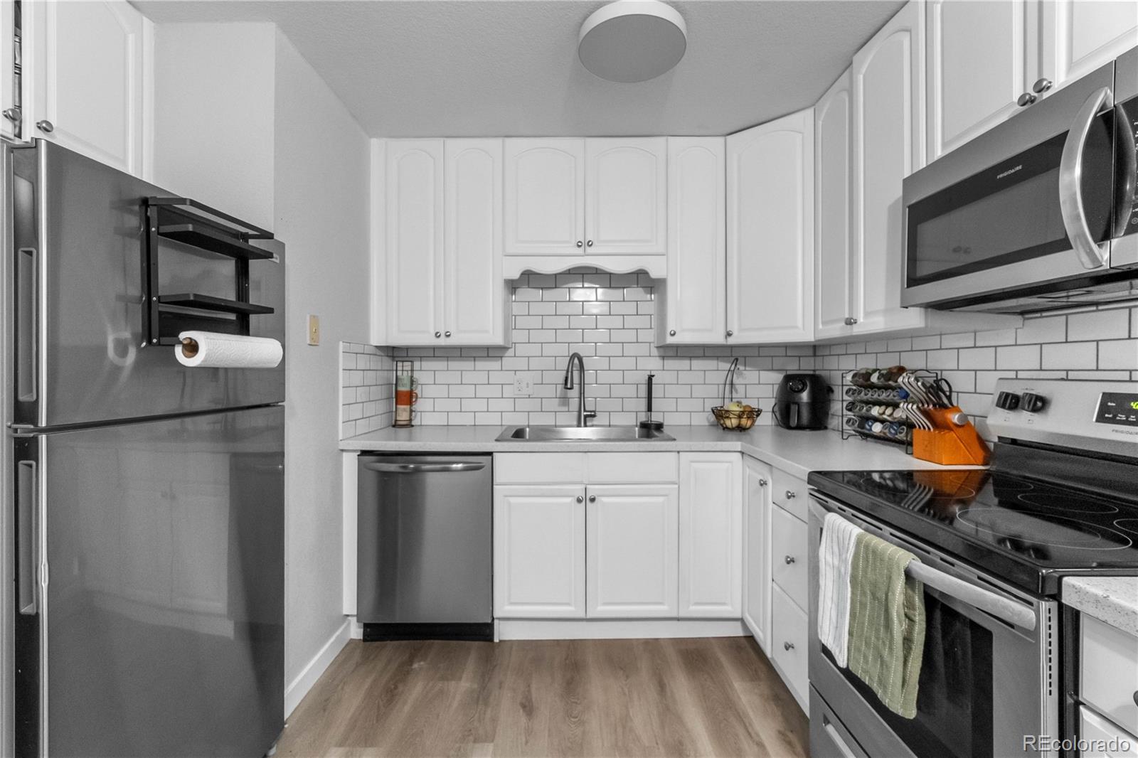 MLS Image #3 for 4365  drummond ,colorado springs, Colorado