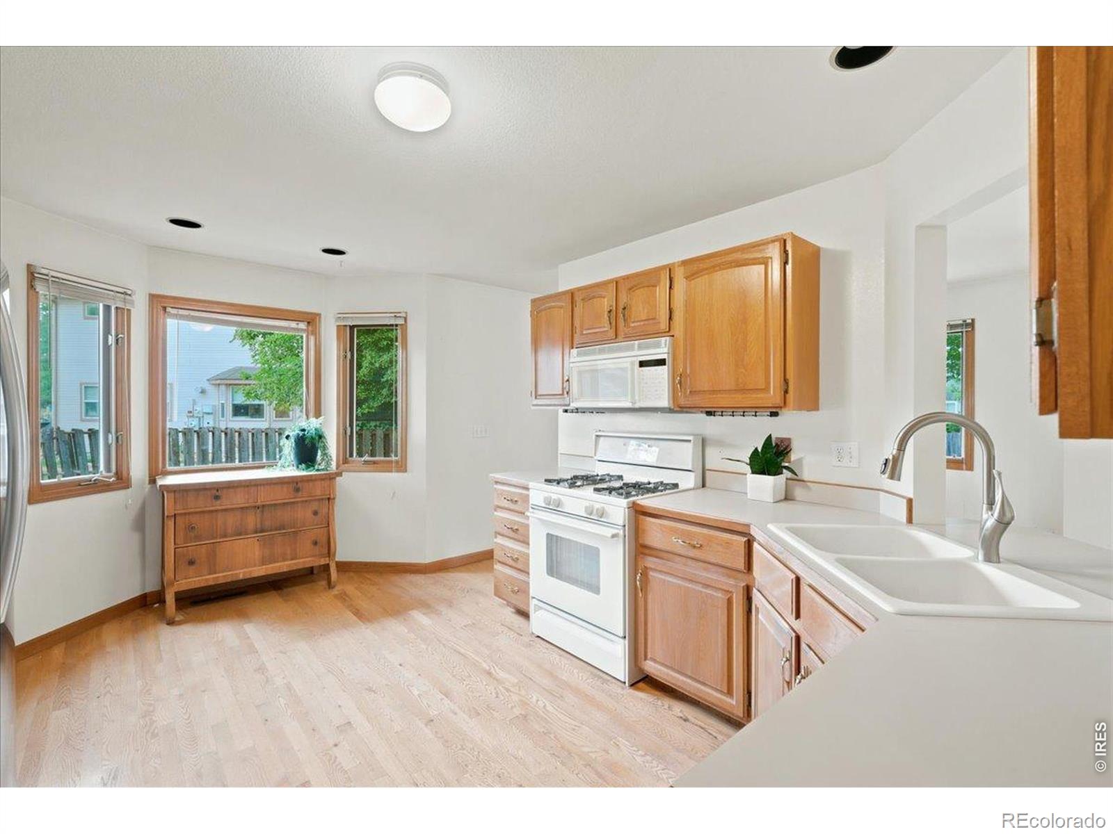 MLS Image #9 for 1003  medicine man court,windsor, Colorado