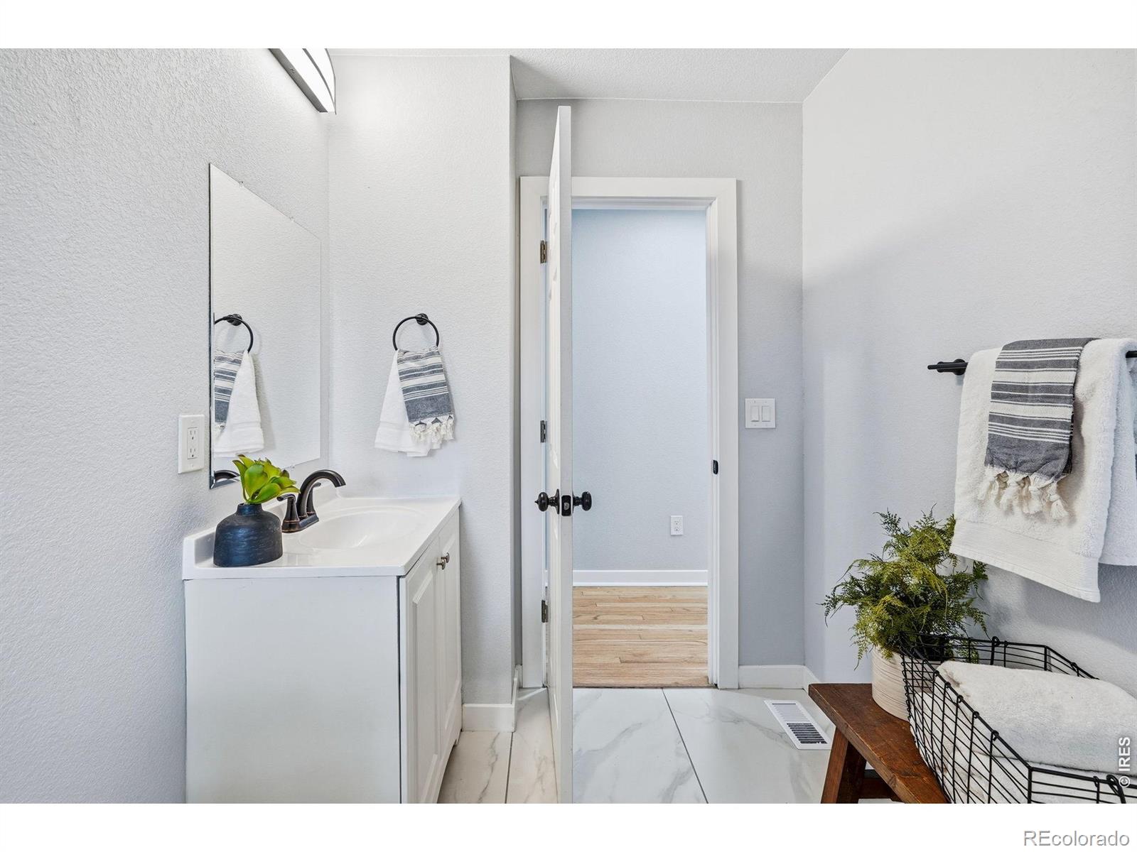 MLS Image #22 for 2767 s bryant street,denver, Colorado