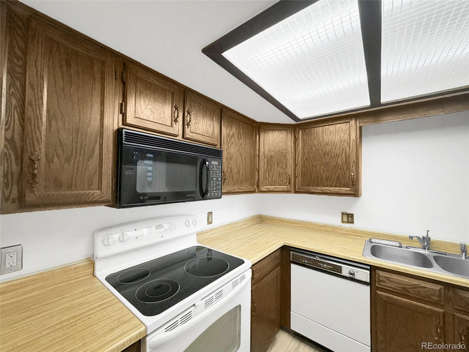MLS Image #7 for 15350 e arizona avenue,aurora, Colorado