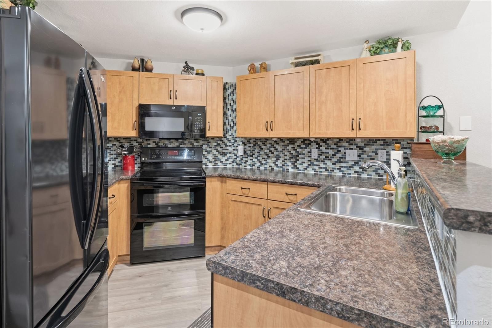 MLS Image #14 for 8737 e dry creek road,centennial, Colorado