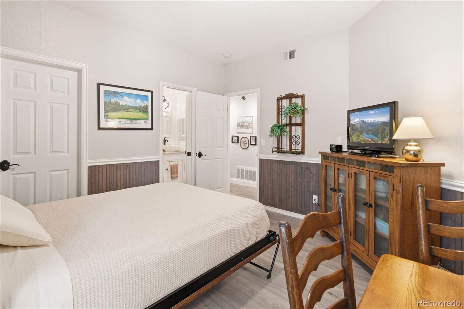 MLS Image #27 for 8737 e dry creek road,centennial, Colorado