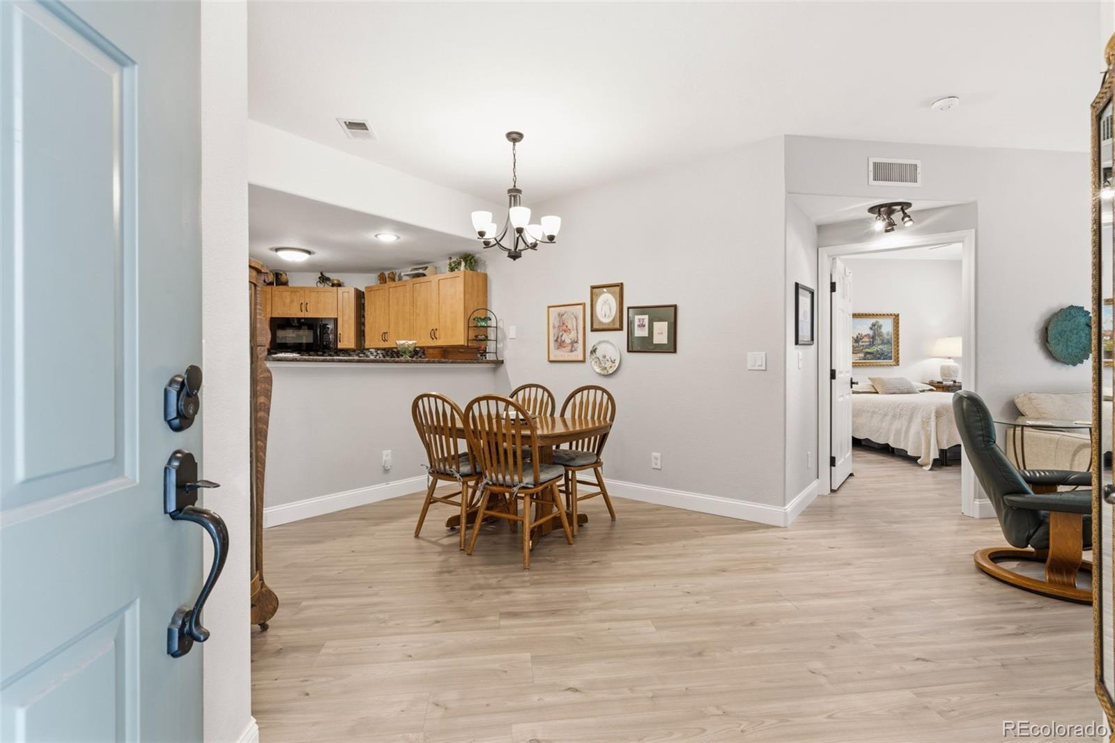 MLS Image #5 for 8737 e dry creek road,centennial, Colorado