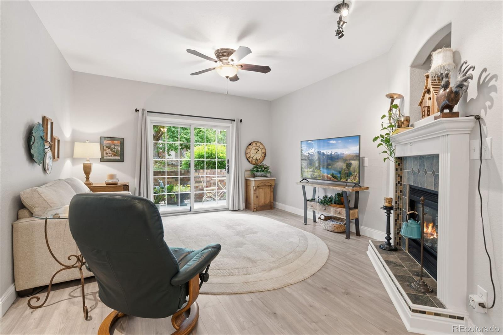 MLS Image #9 for 8737 e dry creek road,centennial, Colorado