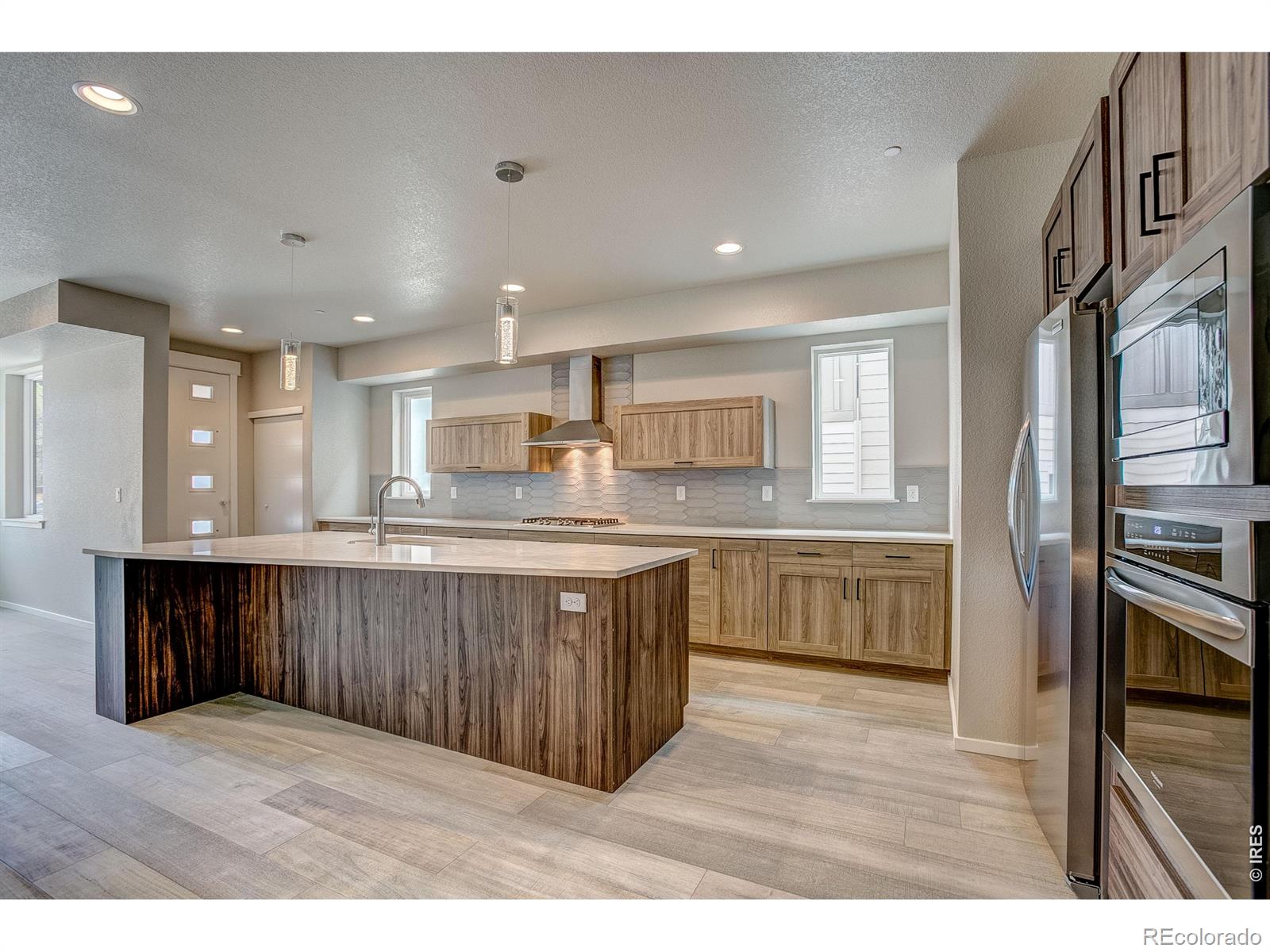 MLS Image #4 for 822  cherokee drive,fort collins, Colorado