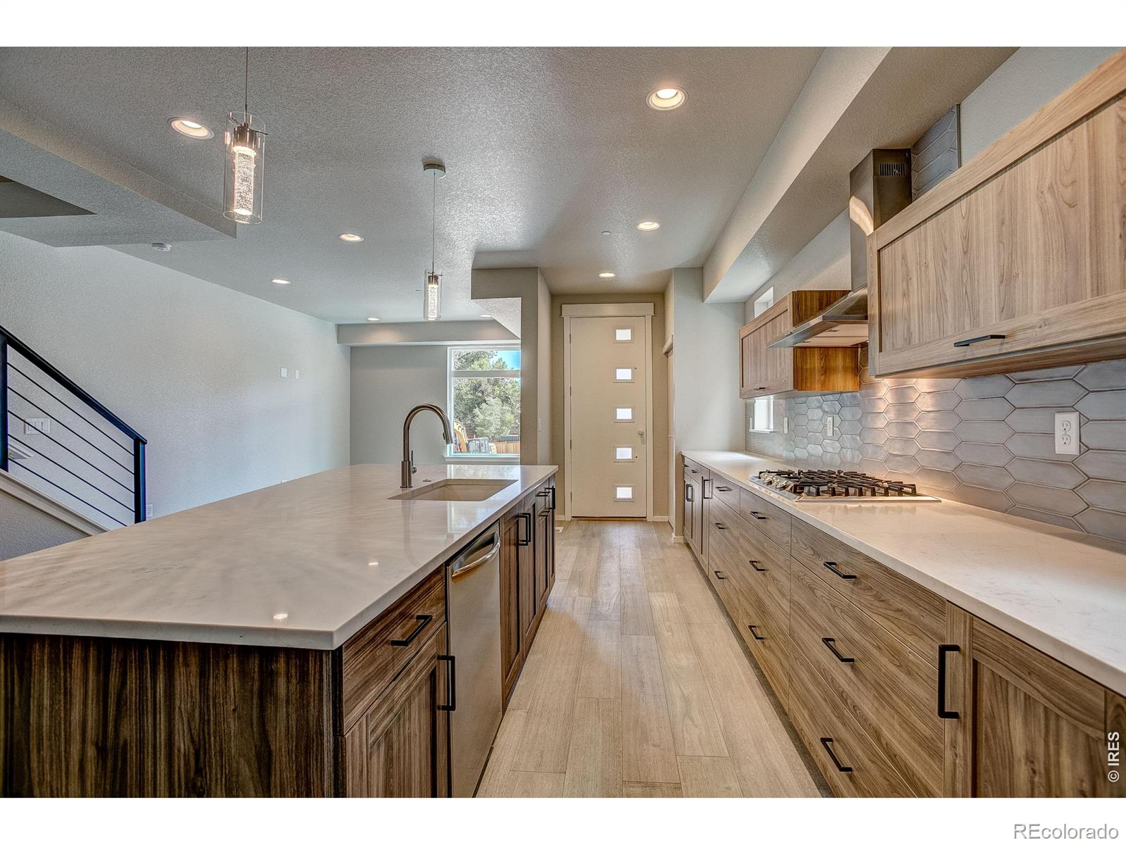 MLS Image #5 for 822  cherokee drive,fort collins, Colorado