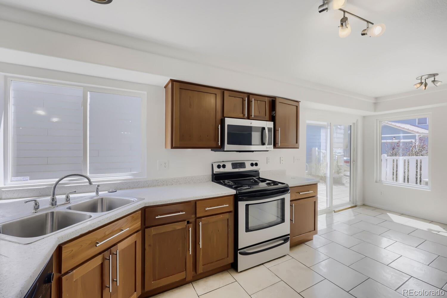 MLS Image #11 for 21458 e 47th avenue,denver, Colorado