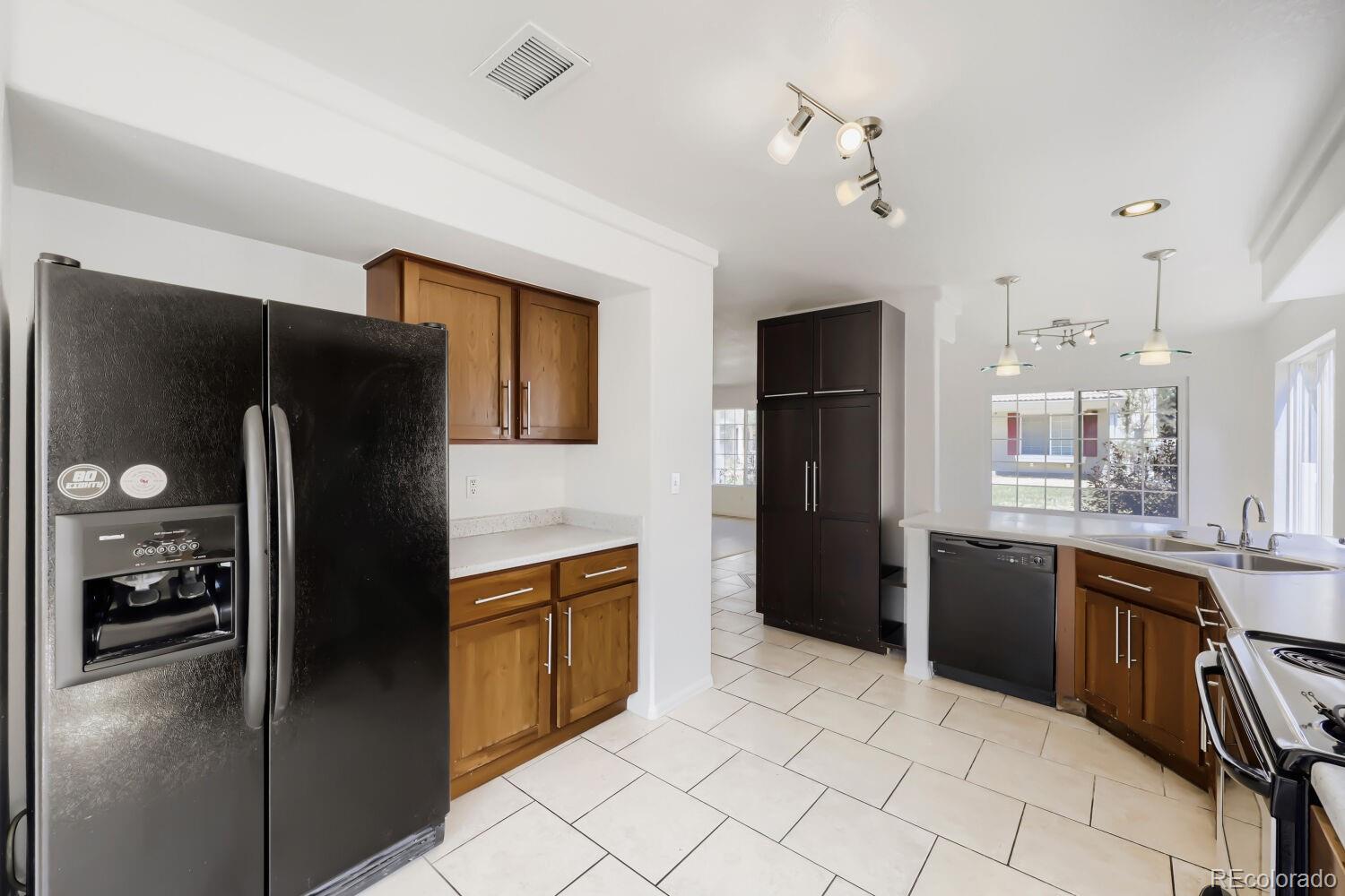 MLS Image #12 for 21458 e 47th avenue,denver, Colorado