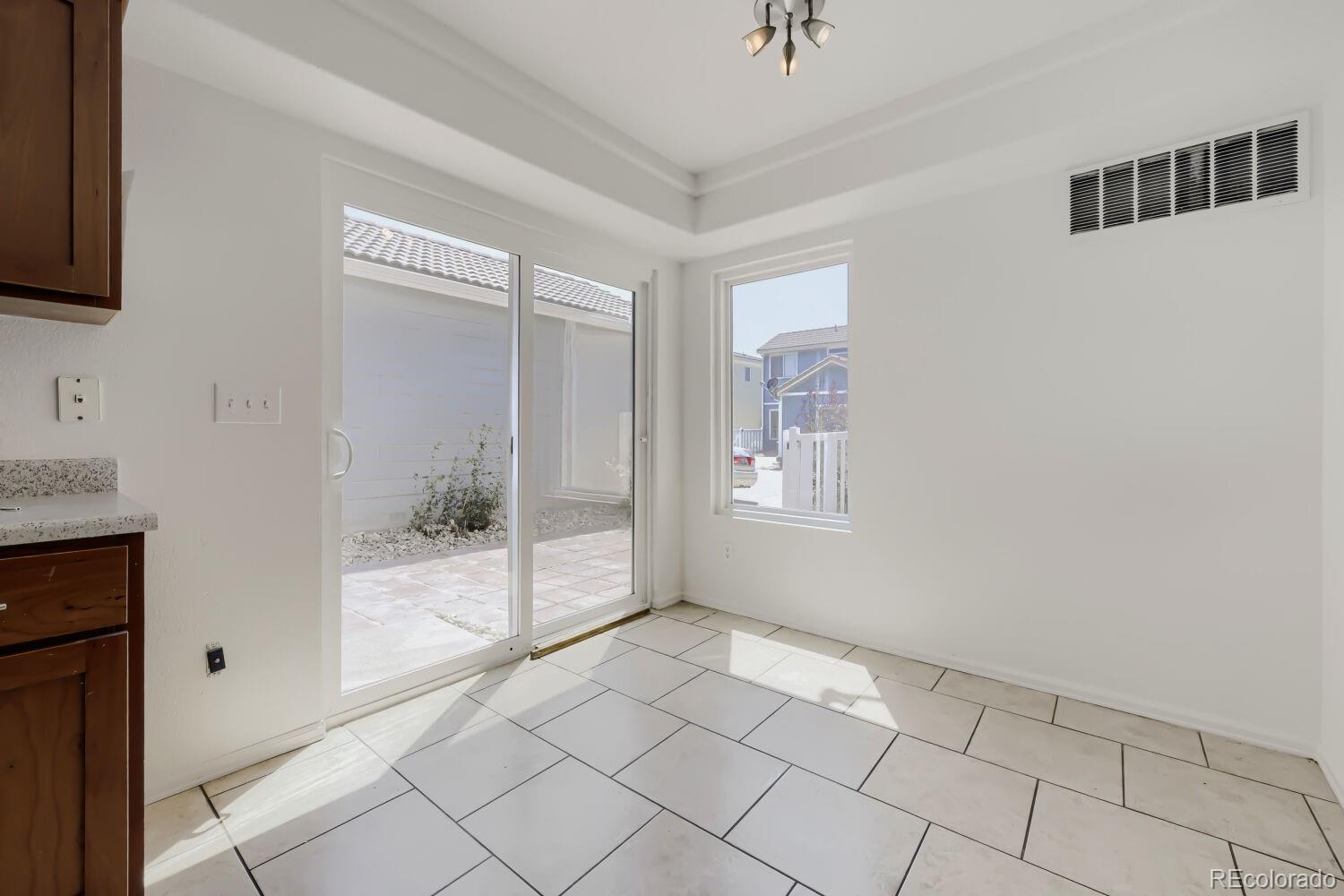 MLS Image #14 for 21458 e 47th avenue,denver, Colorado