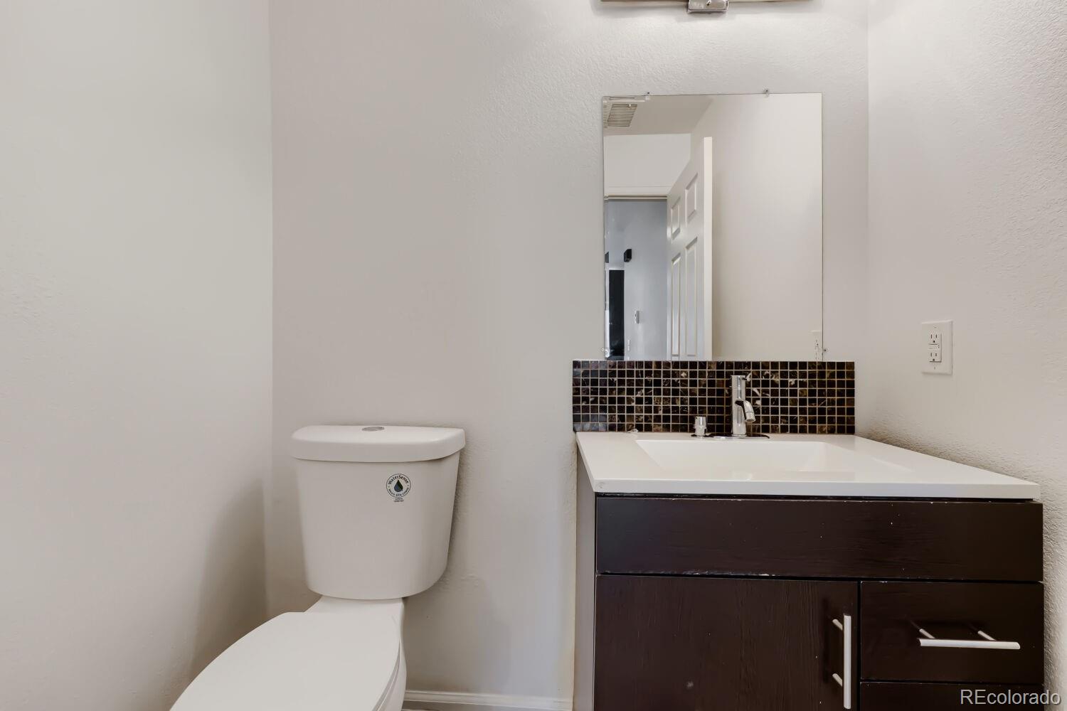 MLS Image #15 for 21458 e 47th avenue,denver, Colorado